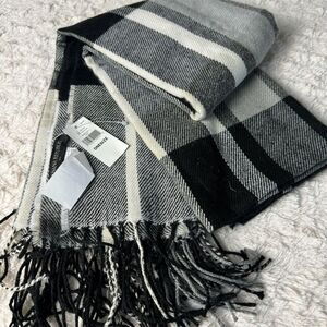 Banana Republic Unisex Black & White Plaid Fringe Scarf